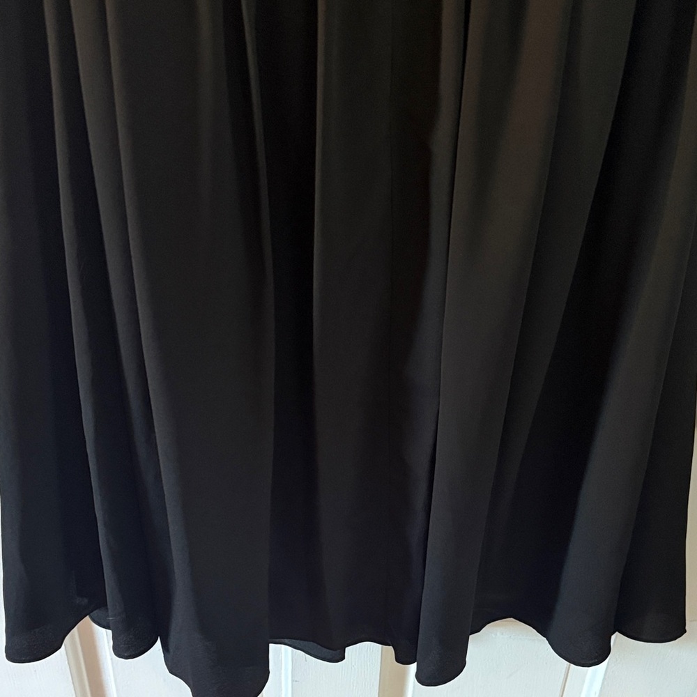 Banana Republic Classic Little Black Dress - Picture 4 of 9